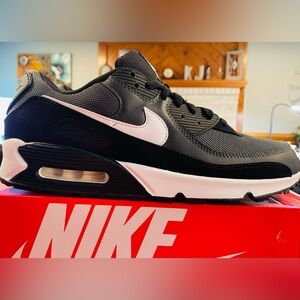The Nike Air Max 90 Iron Grey/Dark Smoke
12M
$99